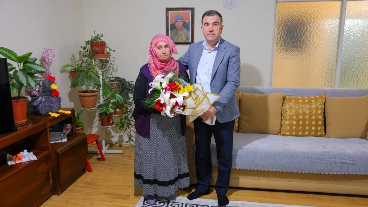 Vali Eldivan, Şehit Annesi Ve Kıbrıs Gazisini Ziyaret Etti