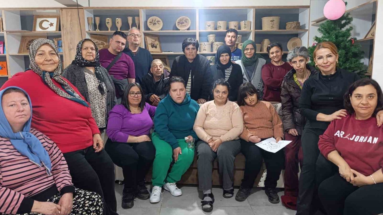 Boed Genel Başkanı Özlemiş Engelli Annelerini Unutmadı