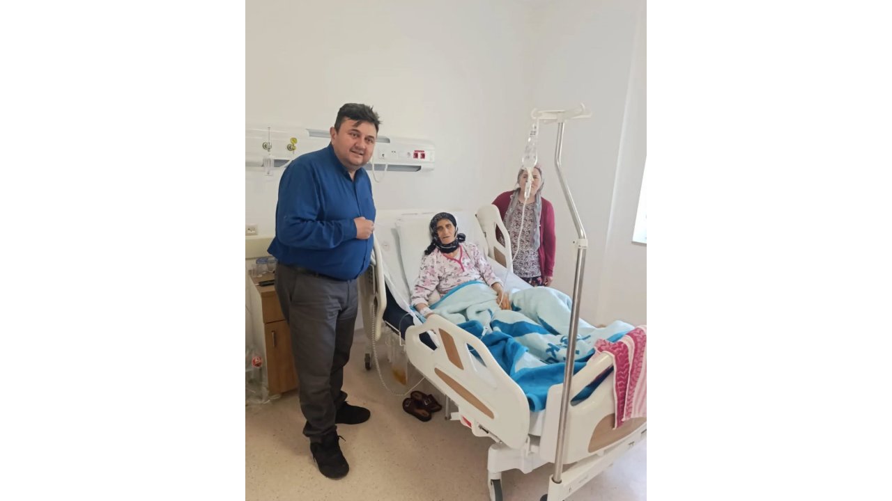 Başkan Gülmez’den Anlamlı Anneler Günü Ziyareti