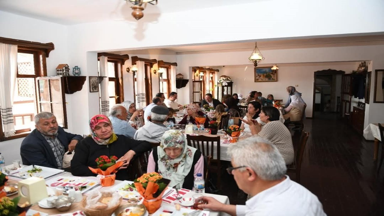 Beypazarı’nda Anneler Günü Dolayısıyla Şehit Anneleri Bir Araya Geldi