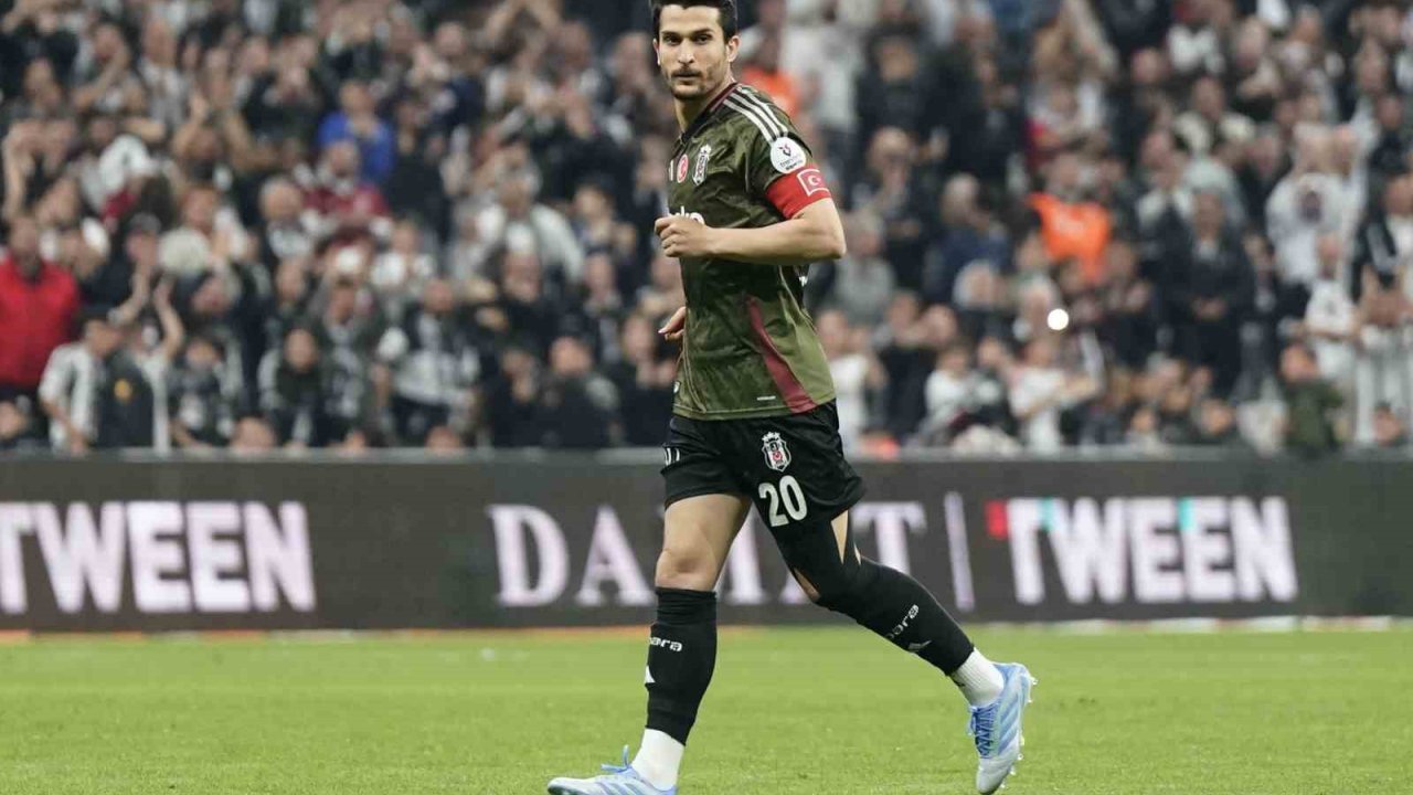 Necip Uysal 274 Gün Sonra Formasına Kavuştu