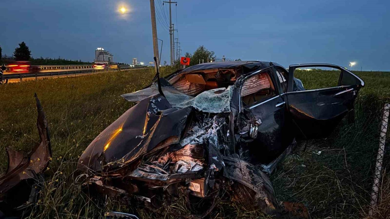 Lüleburgaz’da Şarampole Yuvarlanan Aracın Sürücüsü Yaralandı