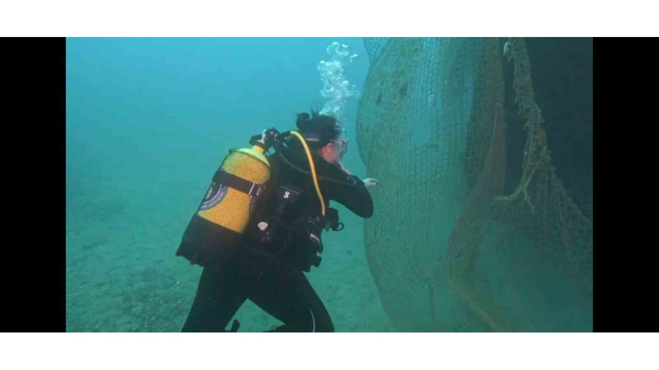 Karaburun’da Hayalet Ağlar Toplandı