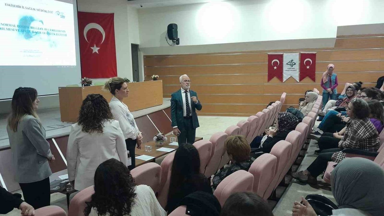 Ebelik Normal Doğum Bilgi Ve Beceri Artırma Ve Afete Hazırlık Eğitiminin İkinci Etabı Başladı