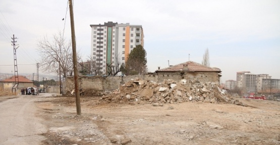 Gültepe Bulvarı hızla ilerliyor