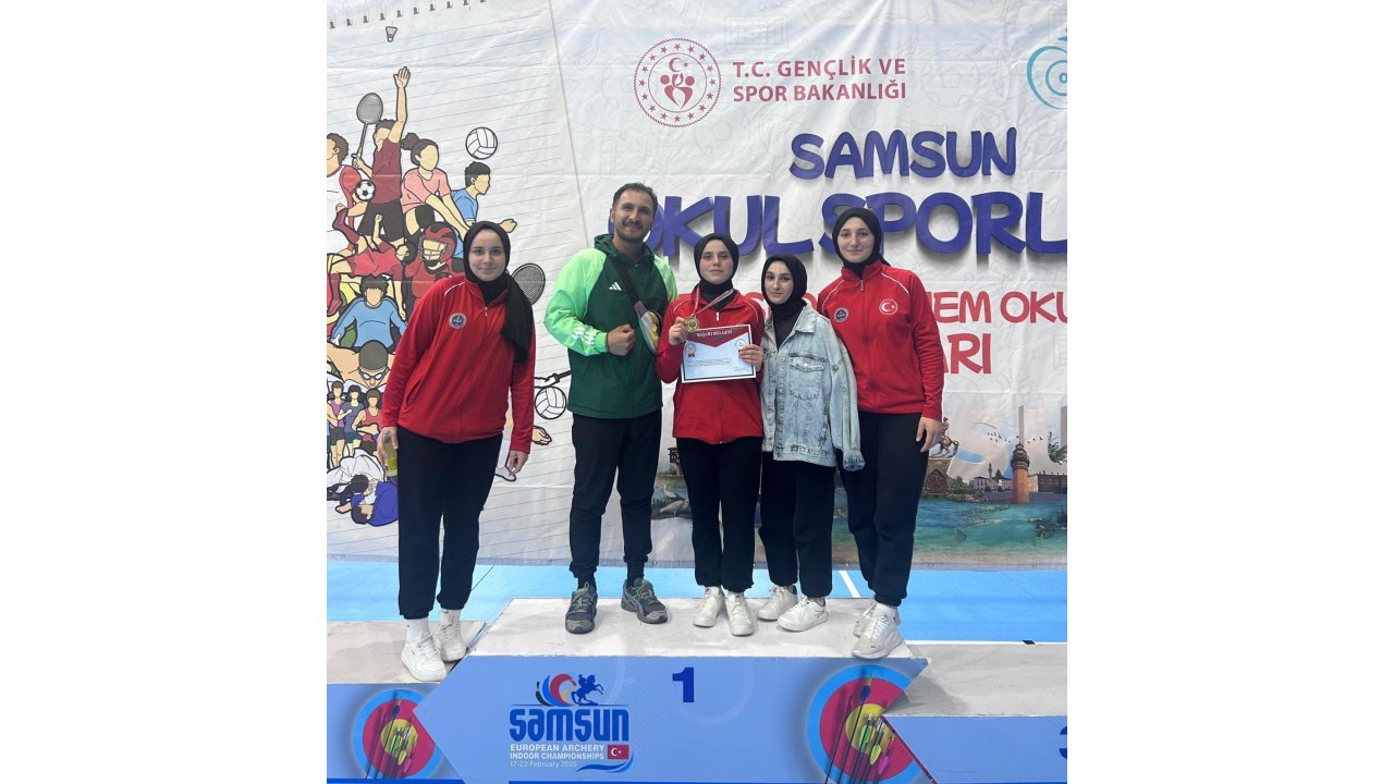 Lise Öğrencisi Zengin Bilek Güreşinde Türkiye Şampiyonu Oldu