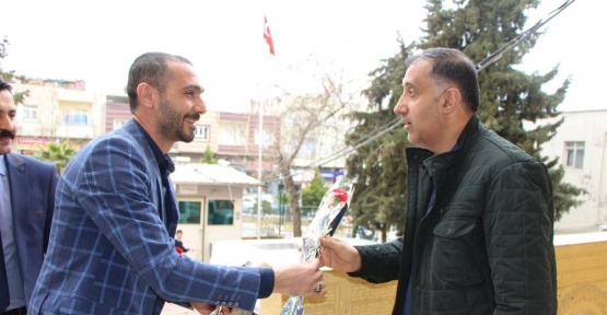 Kahtalı esnaflardan emniyet teşkilatına plaket