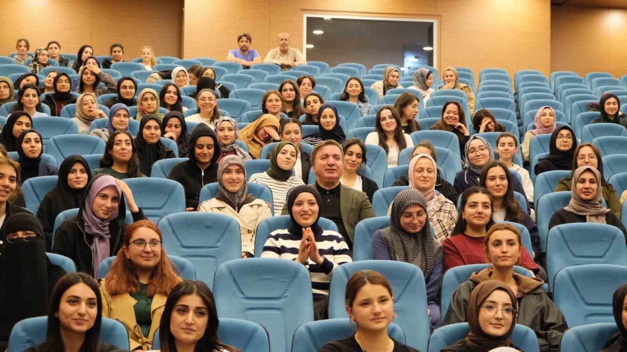 Vali Aydoğdu Öğrencileri Dinledi