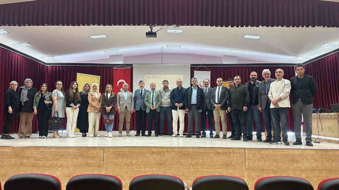 Afyonkarahisar’da Edebiyat Akademisi’nde Mehmet Akif Ersoy Anıldı