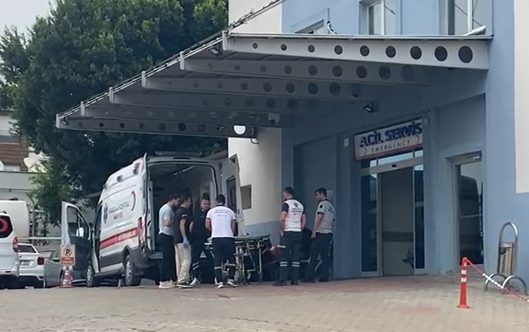 Bot İle Jet Ski Çarpıştı, 20 Yaşındaki Genç Yaralandı