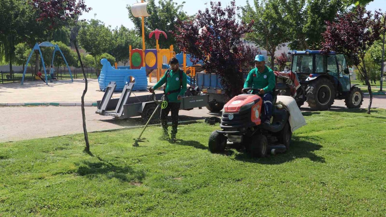 Parklar Yaz Mevsimine Hazırlanıyor