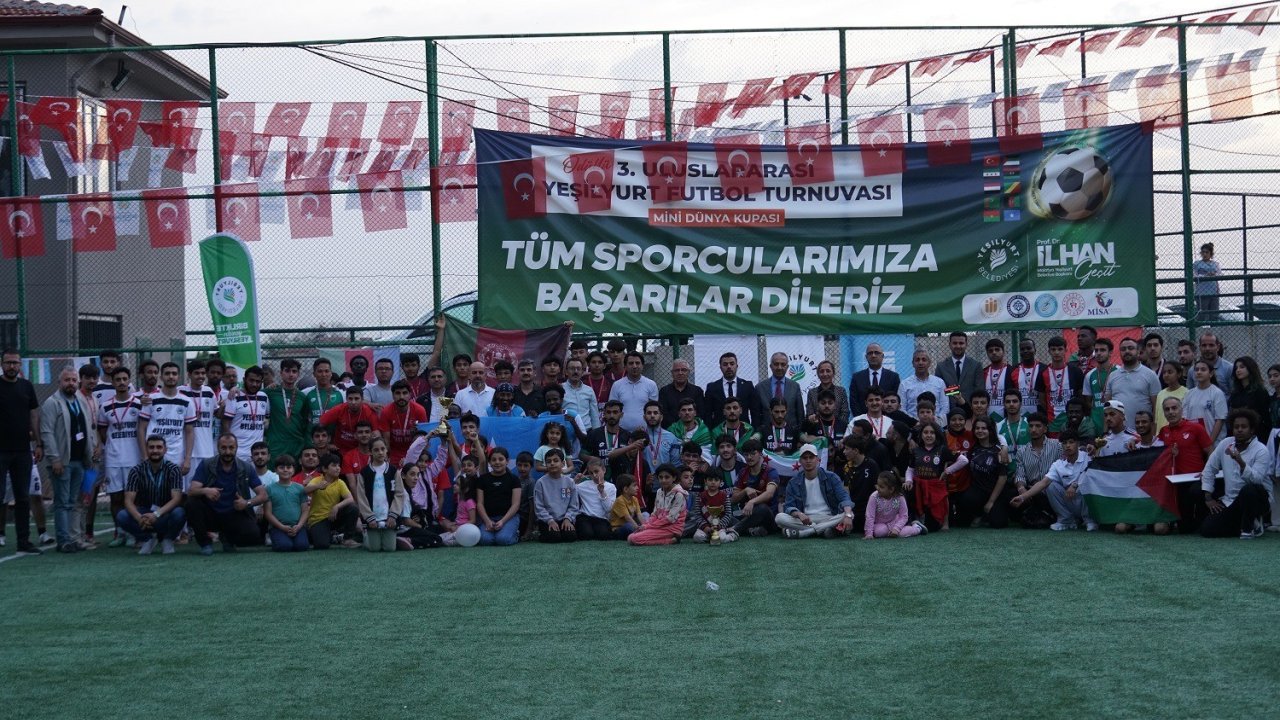 3. Uluslararası Yeşilyurt Futbol Turnuvası Sona Erdi
