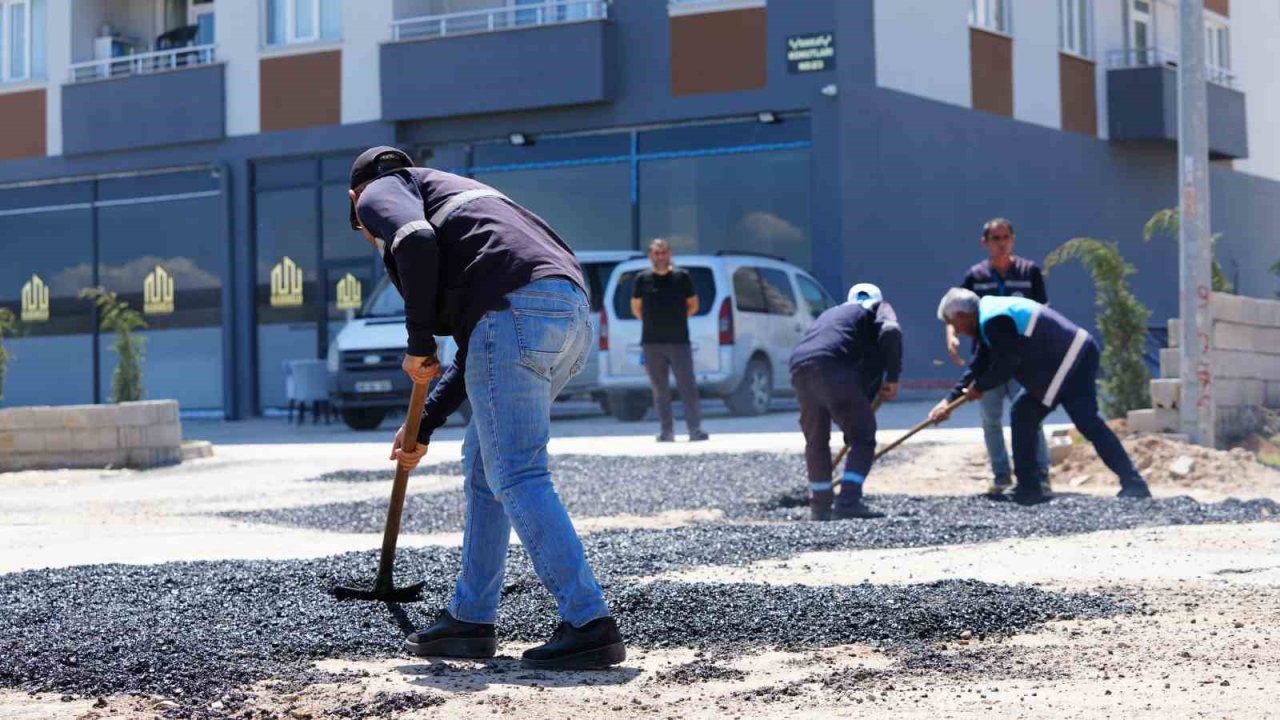 Battalgazi Belediyesi’nden Çamurlu Ve Bulgurlu Mahallelerine Asfalt Hizmeti