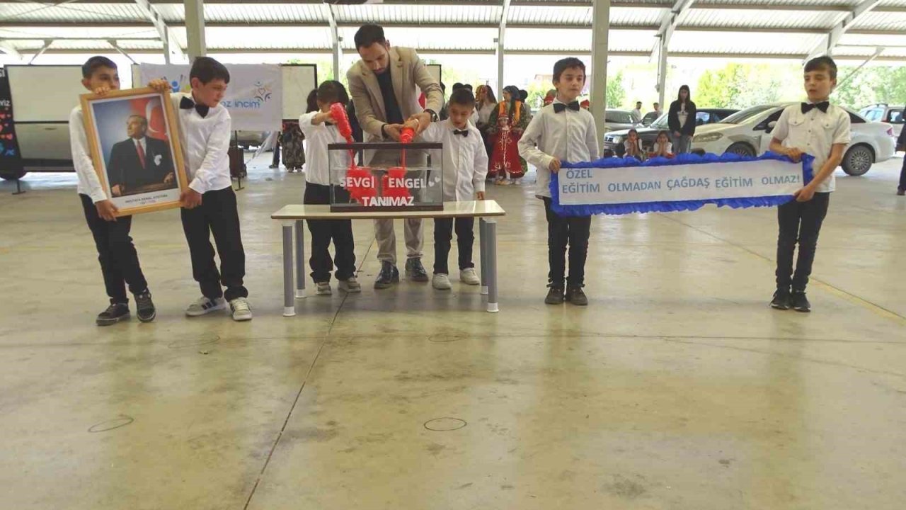 Hisarcık’ta Özel Öğrencilerin Gösterileri Büyük İlgi Gördü