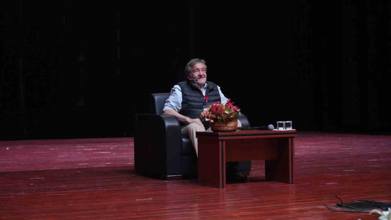 Coşkun Aral, Genç İletişimcilere Deneyimlerini Aktardı