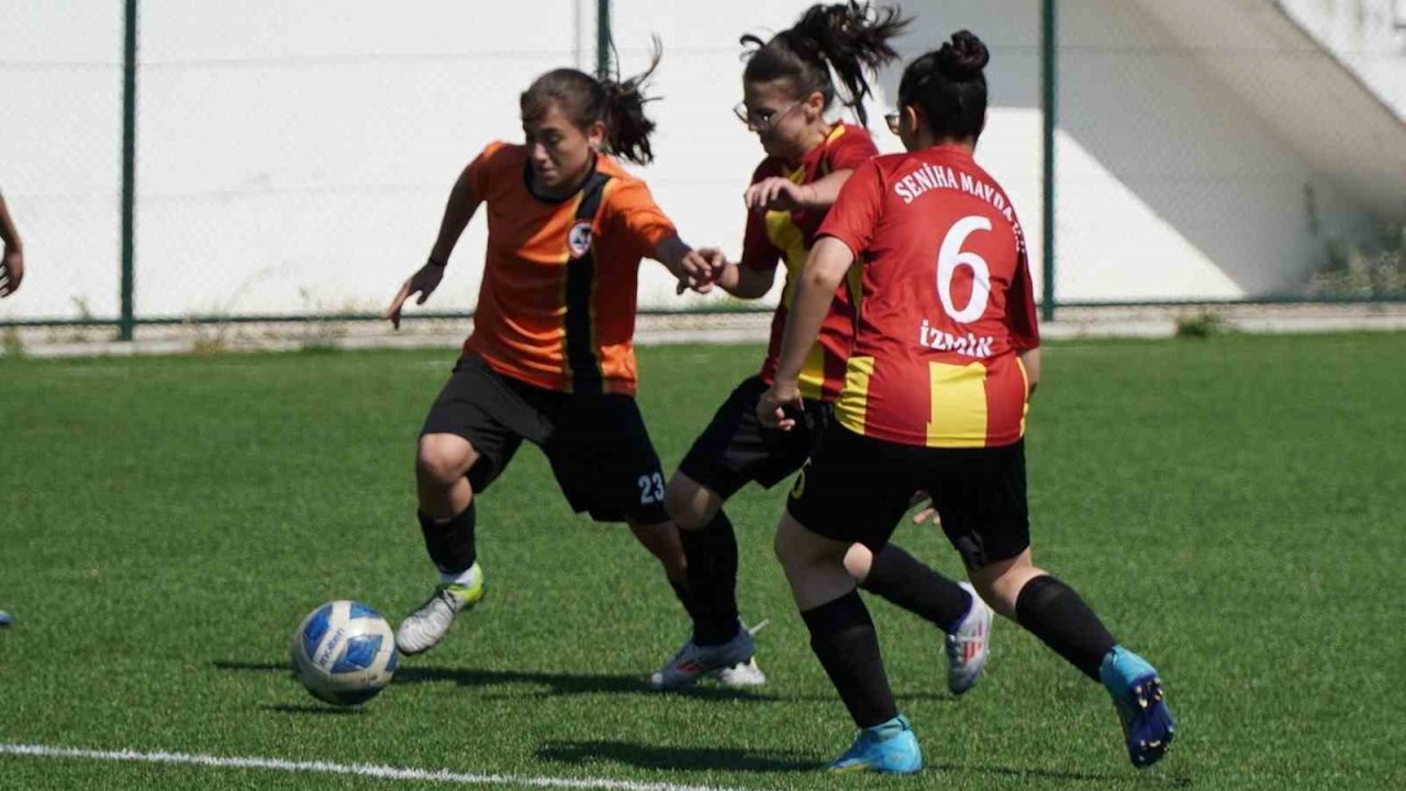 Okul Sporları Futbol Yıldızlar Türkiye Yarı Finalleri Manisa’da Başladı