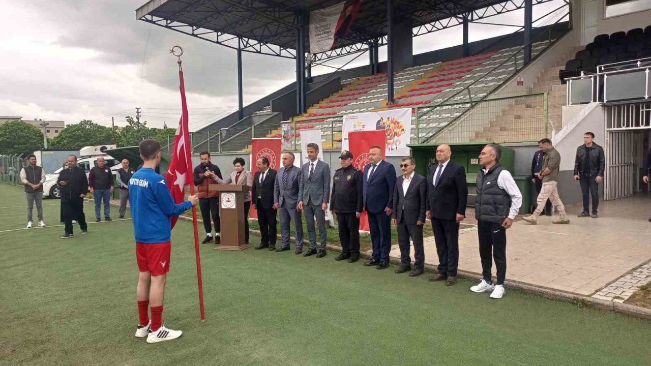 Analig Futbol Müsabakaları Çaycuma’da Başladı