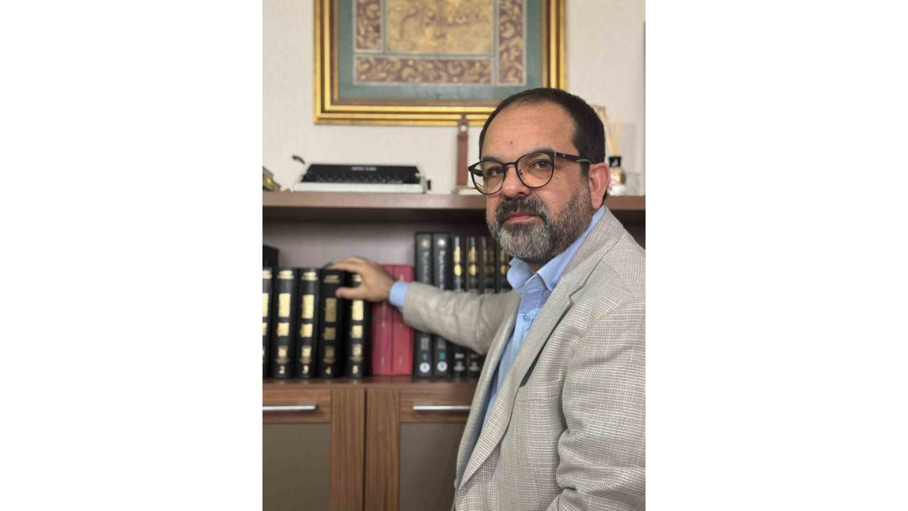 Köseoğlu’ndan Yeni Kitap: ‘Arasta’da Bir Zaman Yolculuğu’