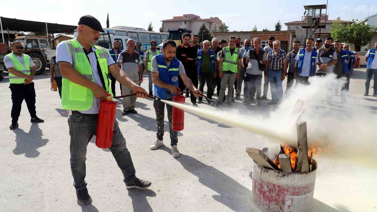 Akdeniz Belediye Personeli Yangın Tatbikatına Katıldı