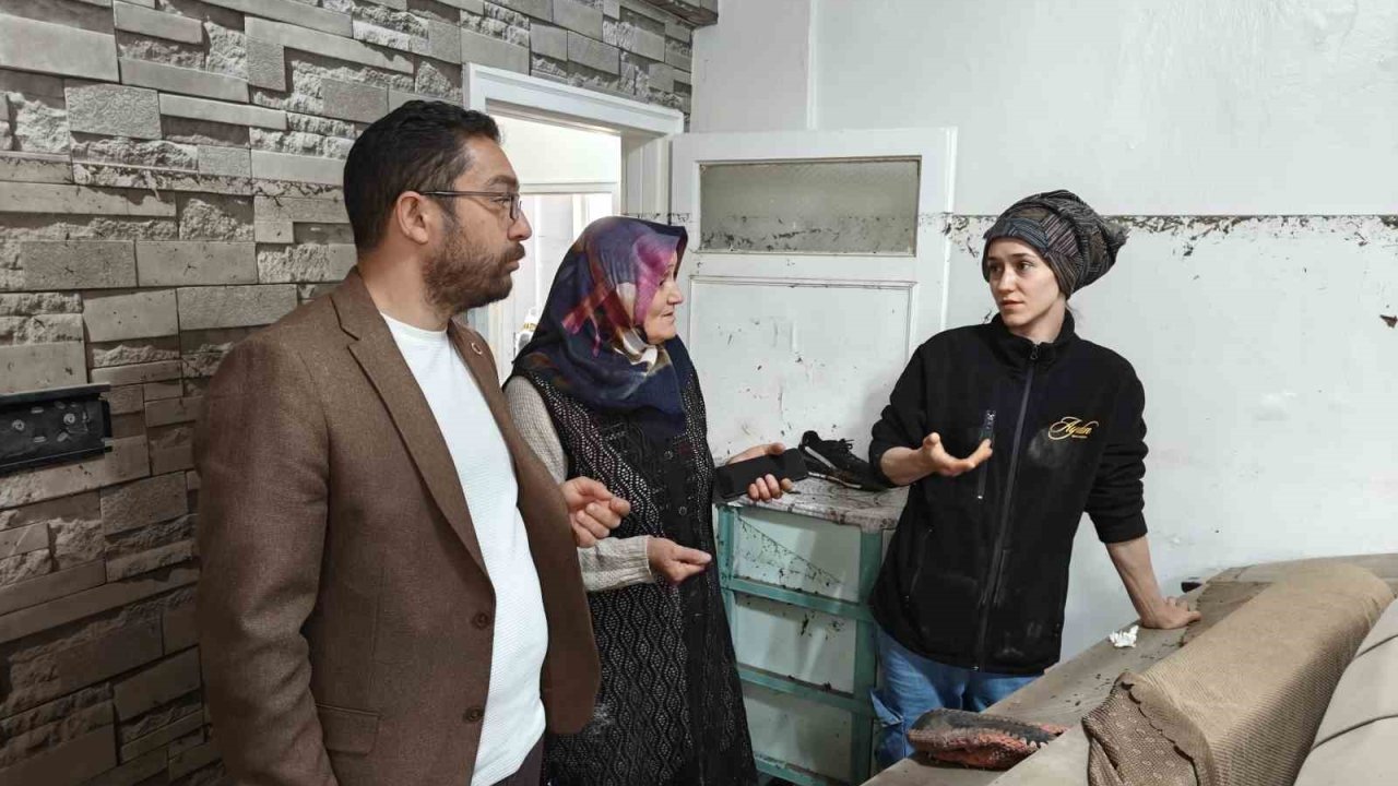 Kayseri’de Sağanak Yağışta Evini Su Basan Vatandaş: