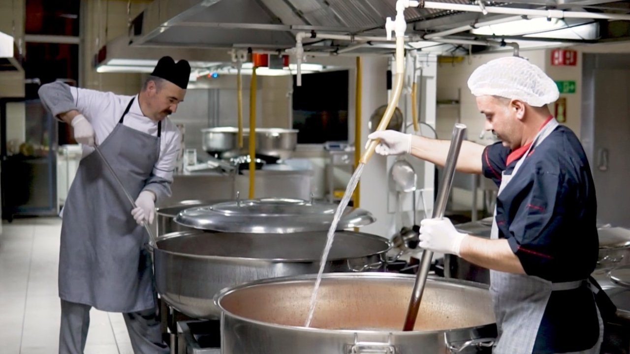 Turgutlu’da ‘Sizden Gelen Bağışlarla Aş Olalım Sofralara’ Kampanyası Başladı