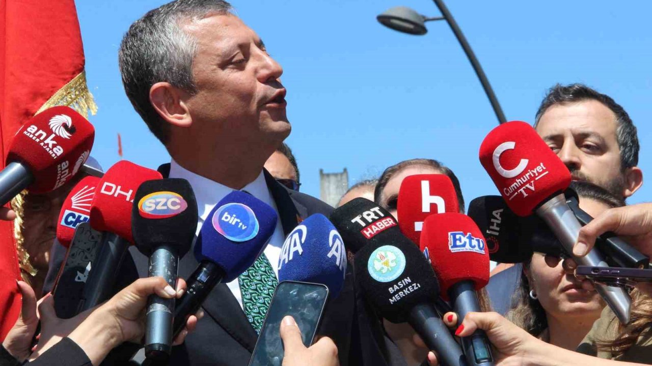 Chp Genel Başkanı Özel, Soma’daki Anma Programına Katıldı