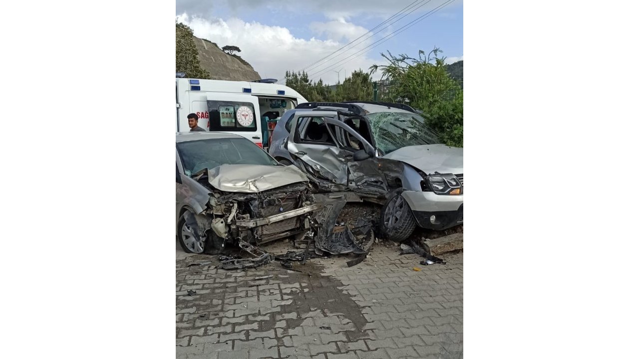 Belen’de Trafik Kazası: 2 Yaralı