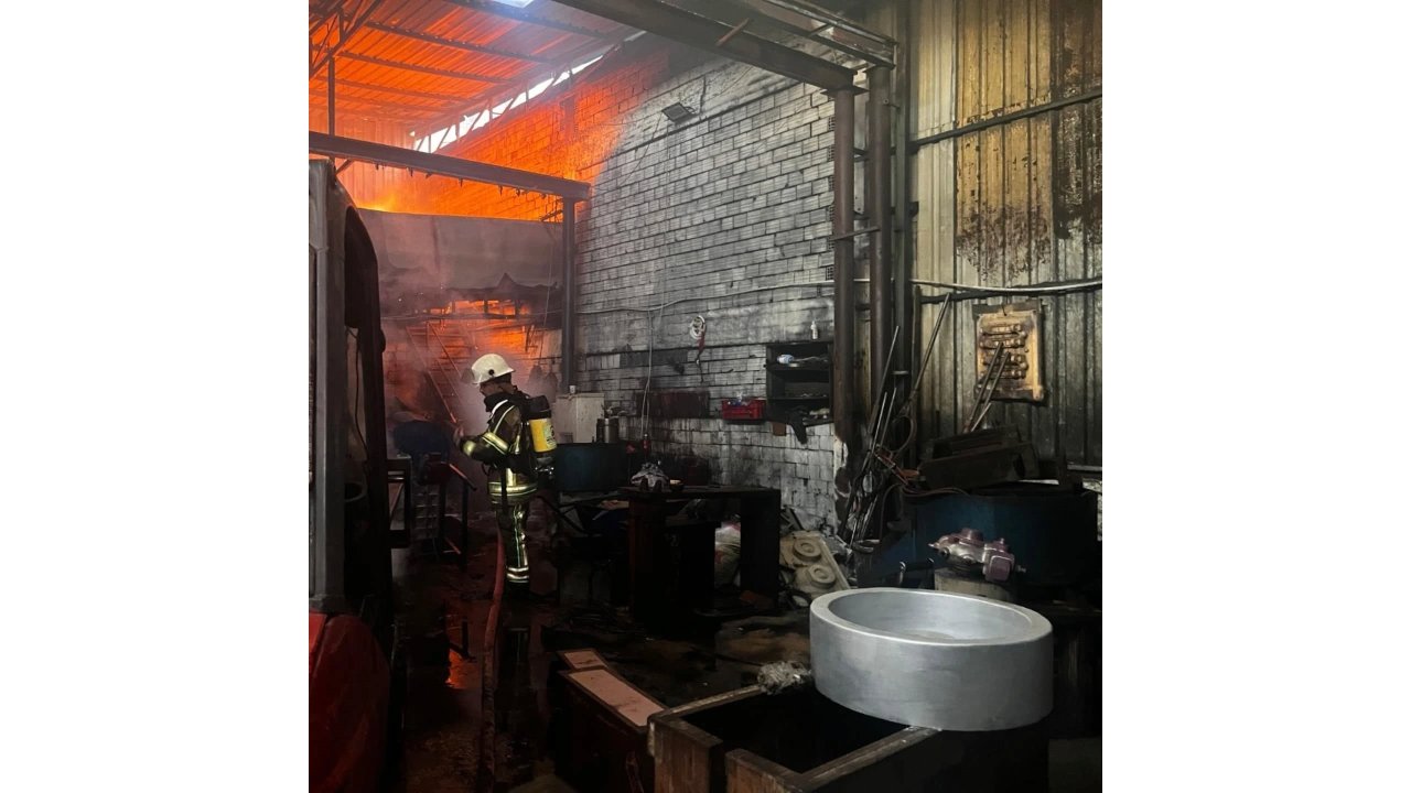 İzmir’de Metal Döküm Atölyesinde Yangın