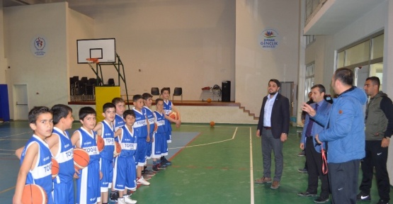 TÜGVA, Okul Basketbol Takımına Sponsor Oldu