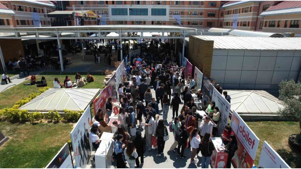 100’den Fazla Sektör, Kariyer Günleri’nde Gençlerle Bir Arada