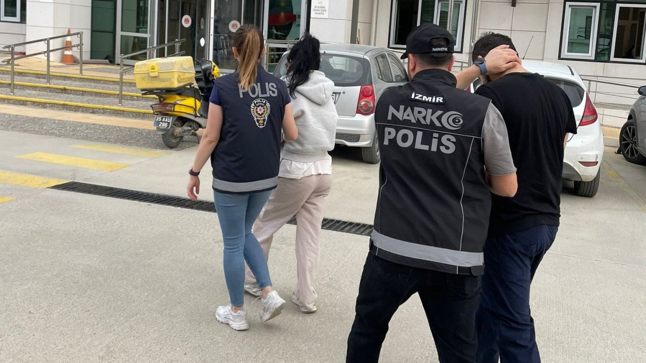 İzmir’in Turistik İlçelerinde Zehir Tacirlerine Operasyon