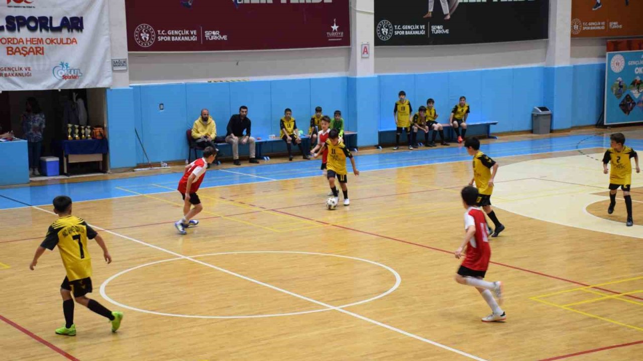 Okul Sporları Futsal Müsabakaları Tamamlandı