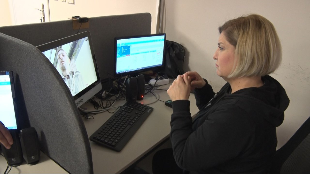 İşitme Engelli Vatandaşların Dil Engelini Aşan Sağlık Köprüsü: Esim