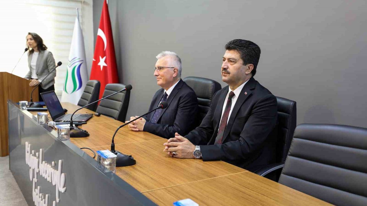 Subü Yökak Kurumsal Akreditasyon Belgesini Aldı