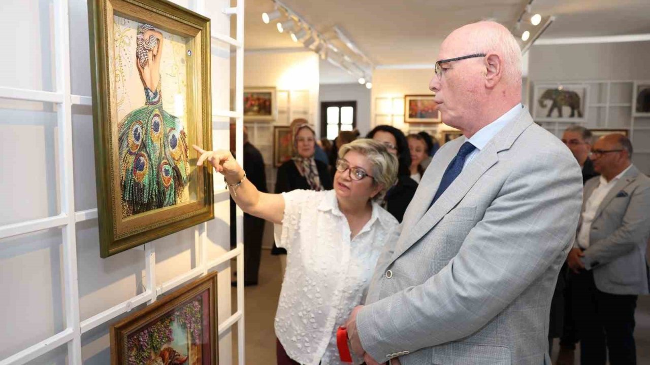 Odunpazarı’nda Emek Ve Sanat Bir Arada: Kağıt Rölyef Sergisi Açıldı