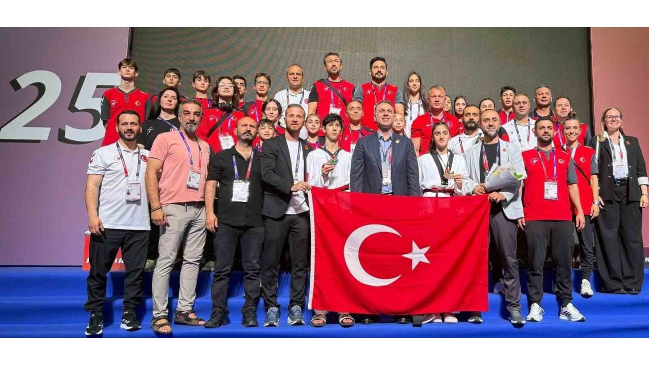 Tekmeleriyle Dünyayı Fethettiler