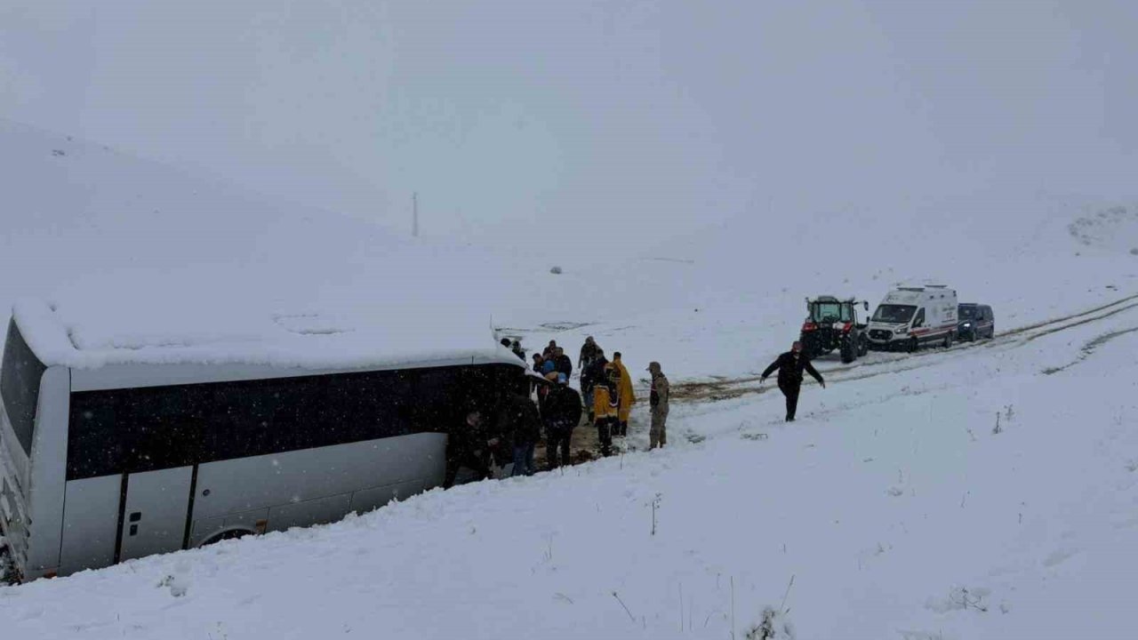 Trabzonspor Taraftarı Kupa Yolunda Karlı Yolda Mahsur Kaldı
