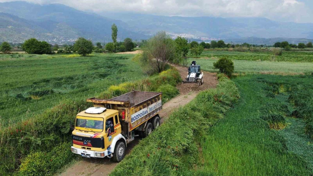 Bozdoğan Belediyesi’nden Arazi Yollarında Yoğun Mesai