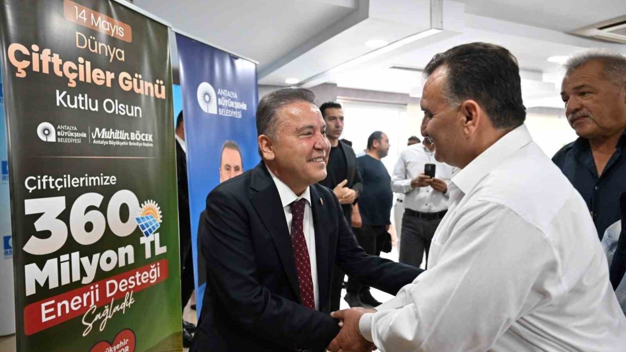 Başkan Böcek, Çiftçiler Günü’nde Üreticilerle Buluştu