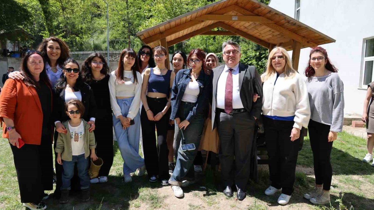 Rektör Özölçer; 18. Geleneksel Piknik Etkinliğine Katıldı