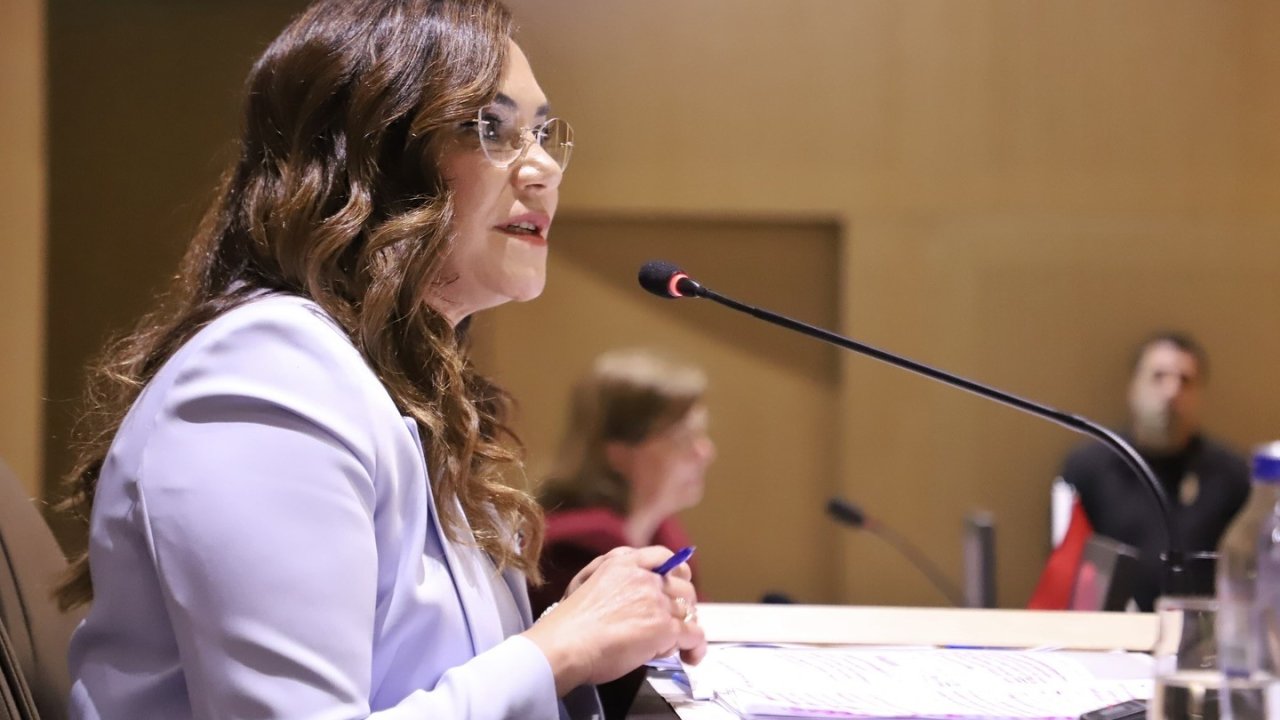 Belediye Meclisinde Chp’li Başkanlar Arasında Otopark Tartışması: Mikrofon Kapatıldı, Gerilim Yükseldi