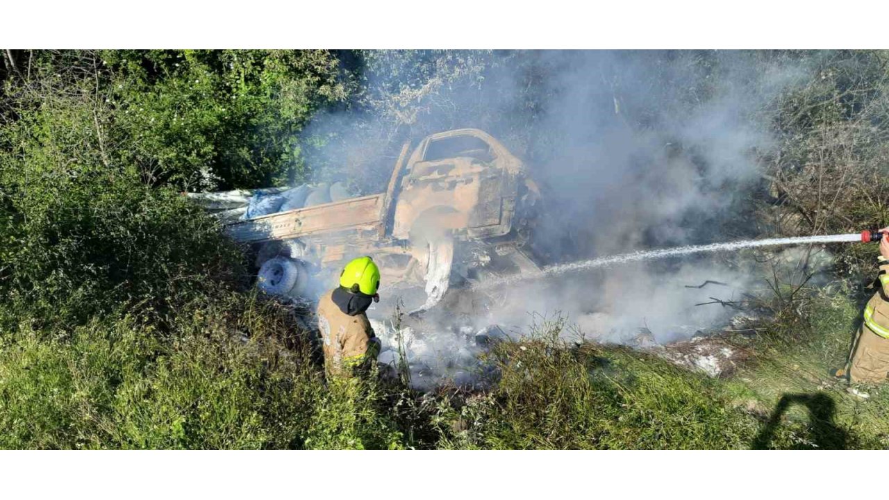 Gönen Denizkent-biga Yolunda Araç Yangını
