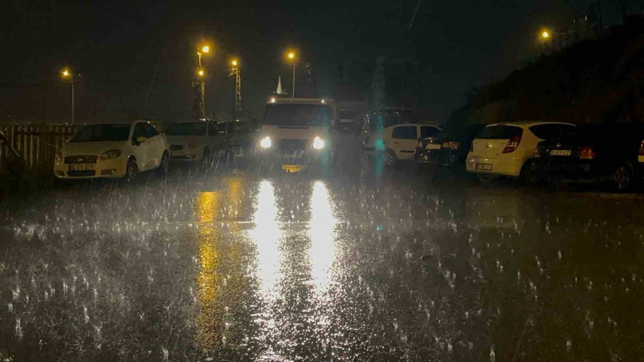 Hatay’ı Dolu Vurdu