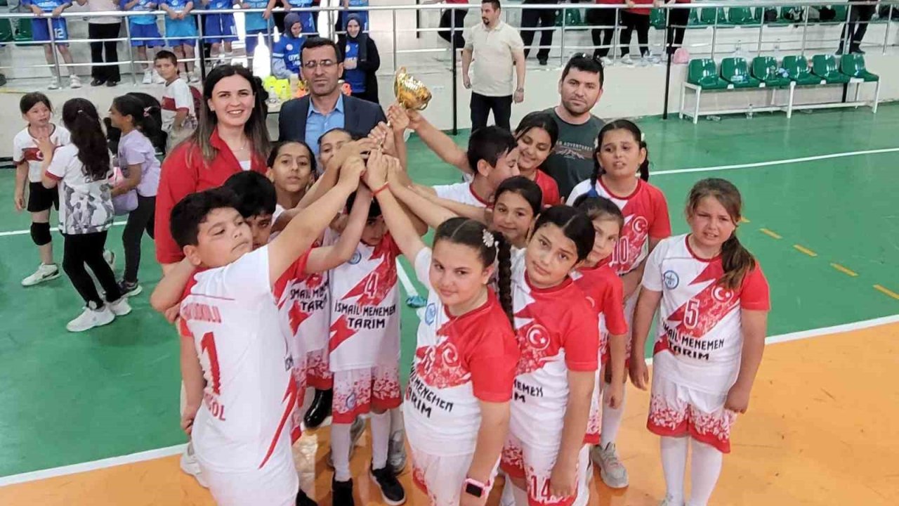 Sarıgöl’de Geleneksel Çocuk Oyunlarına Rekor Katılım