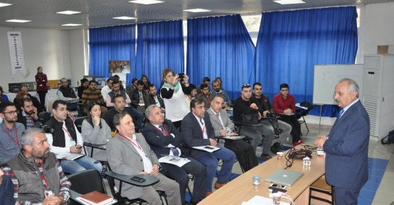 Dinçer: “Fotoğraf sanatkarlığı teknolojiye yenik düşüyor”