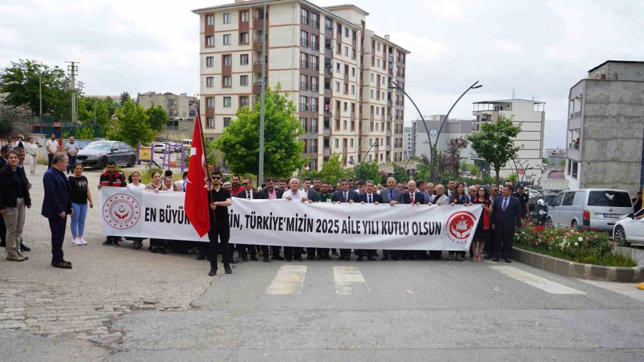 Şırnak’ta Aile Günü Yürüyüşü Düzenlendi
