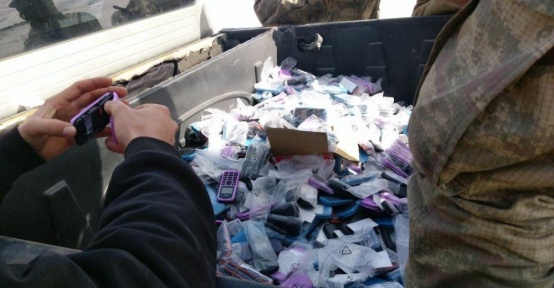 Şemdinli’de bin 986 adet cep telefonu ele geçirildi