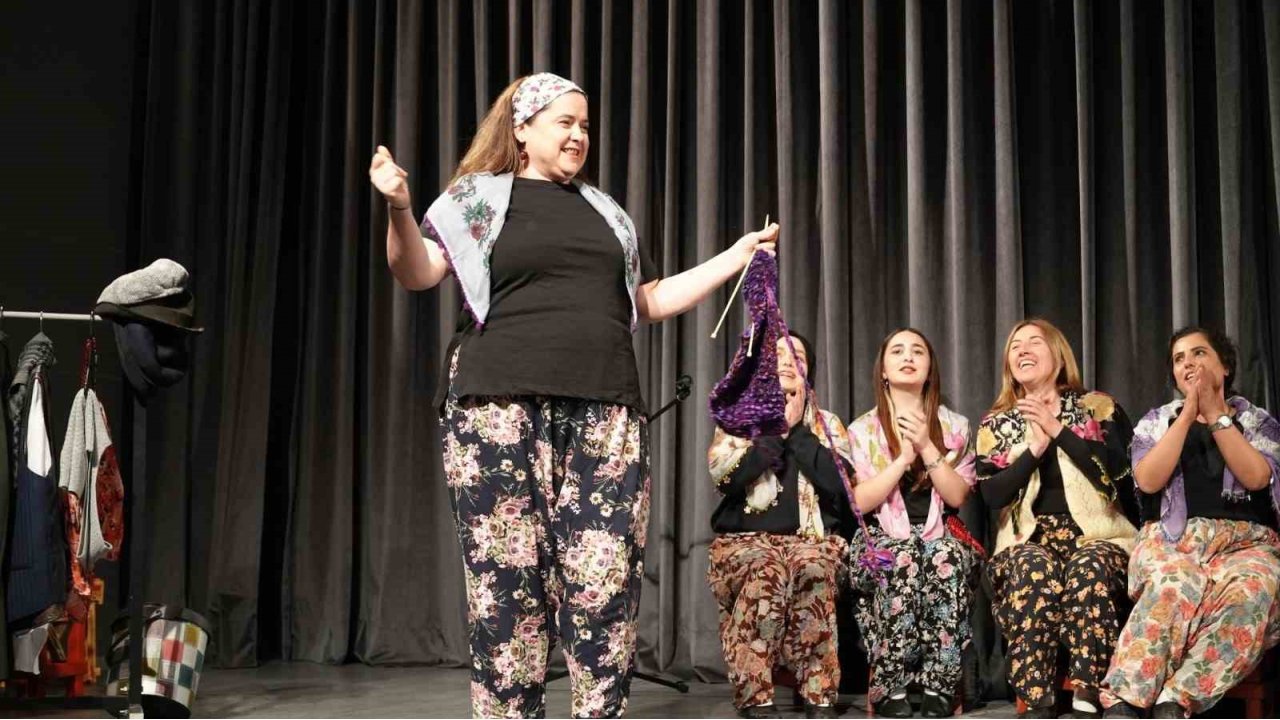 Gürsu’da Tiyatro Kursları Yoğun İlgi Görüyor