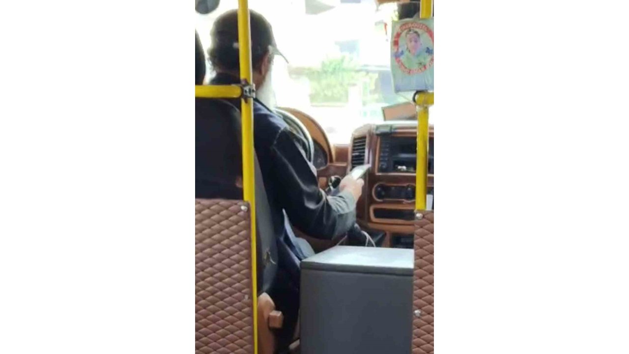 Minibüs Şoförünün Tehlikeli Yolculuğu