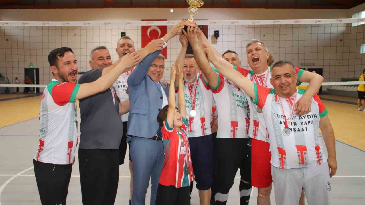 Voleybol Turnuvasının Şampiyonu Belli Oldu